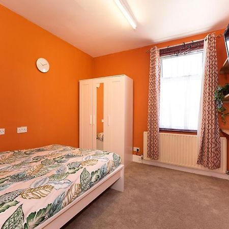 דירות לונדון Barking Road Comfy House מראה חיצוני תמונה